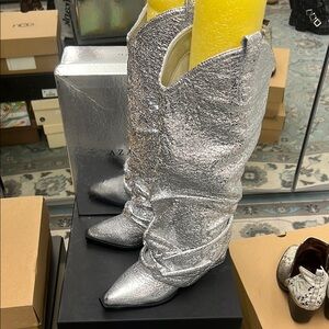 Azalea Wang Silver Women's Boots sz 5